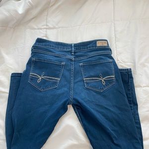 Low Rise Dark Wash Skinny Levi Jean